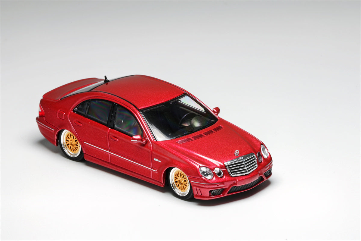 MK Model Mercedes-Benz E63 AMG W211 Lowered Red 1:64