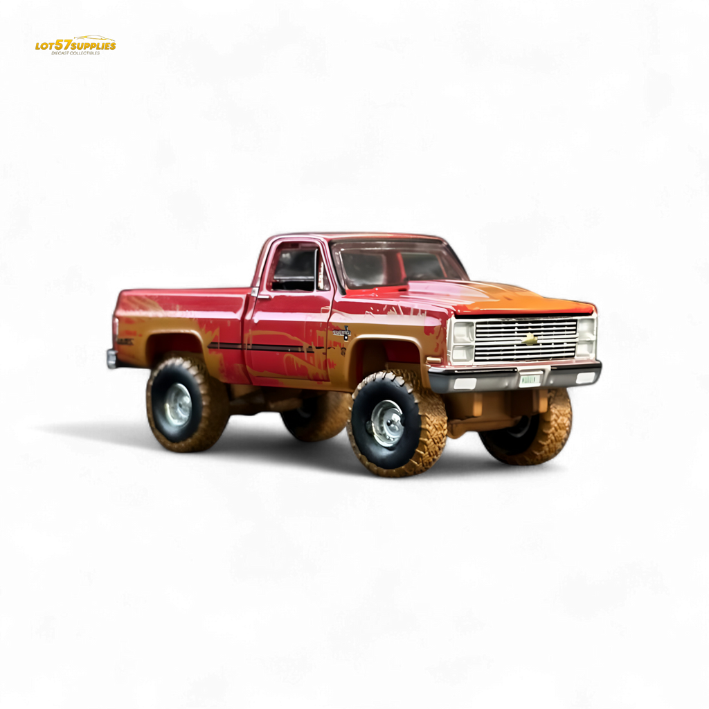 Auto World 1983 Chevrolet Silverado K10 Lifted 1:64