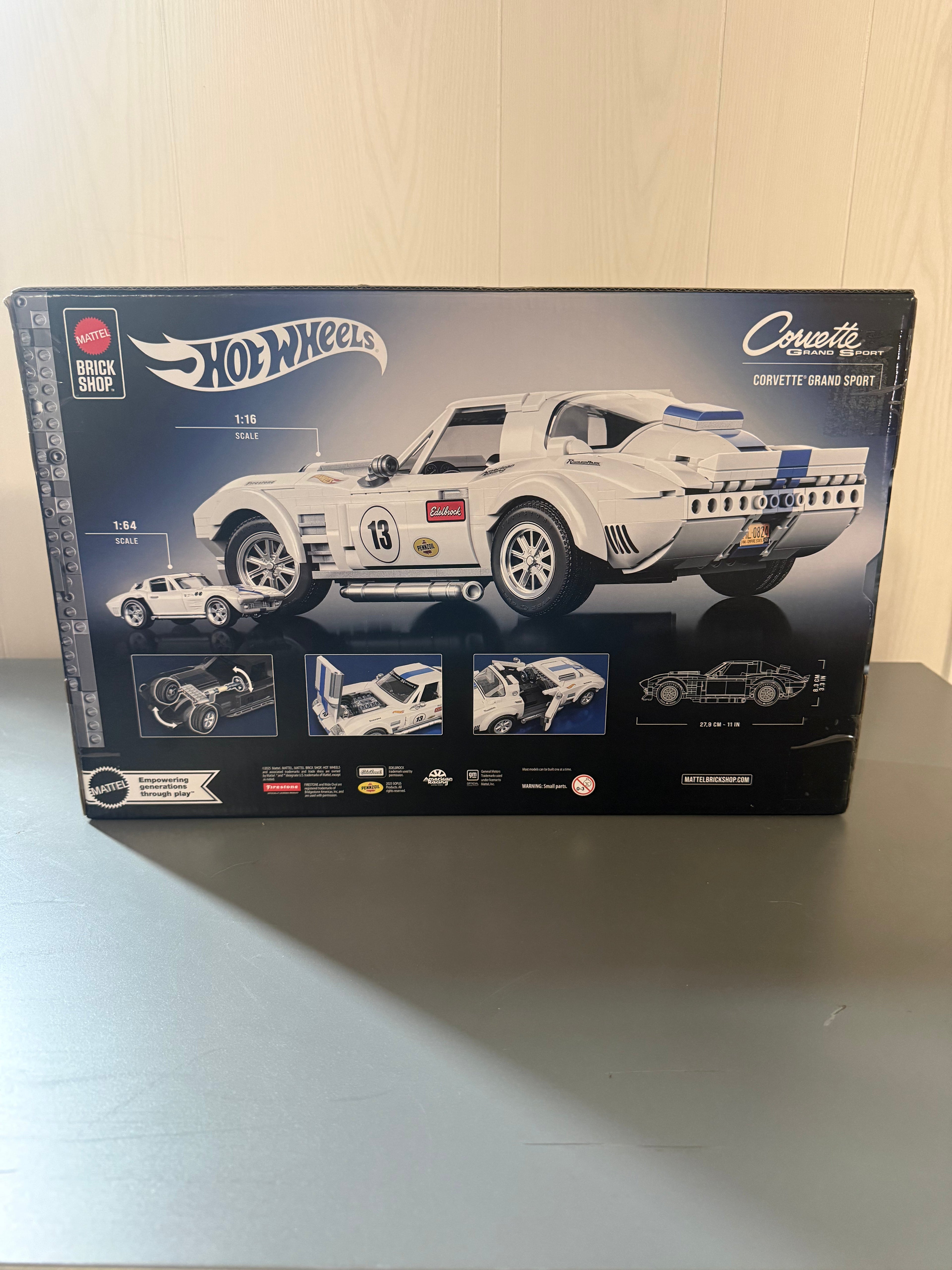 Hot Wheels Grand Sport Diecast white
