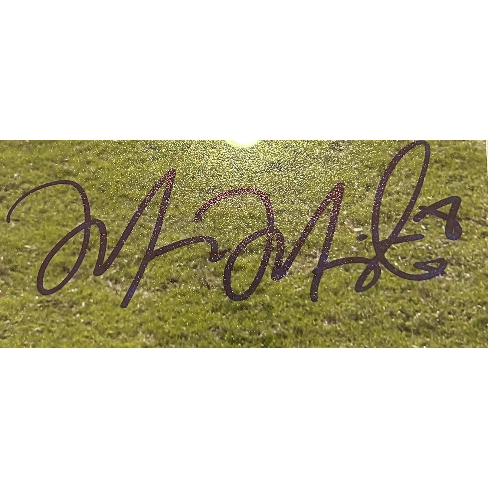 Marcus Mariota Autographed Tennessee Titans (1st NFL Game) Framed 8x10 Photo - MM Holo