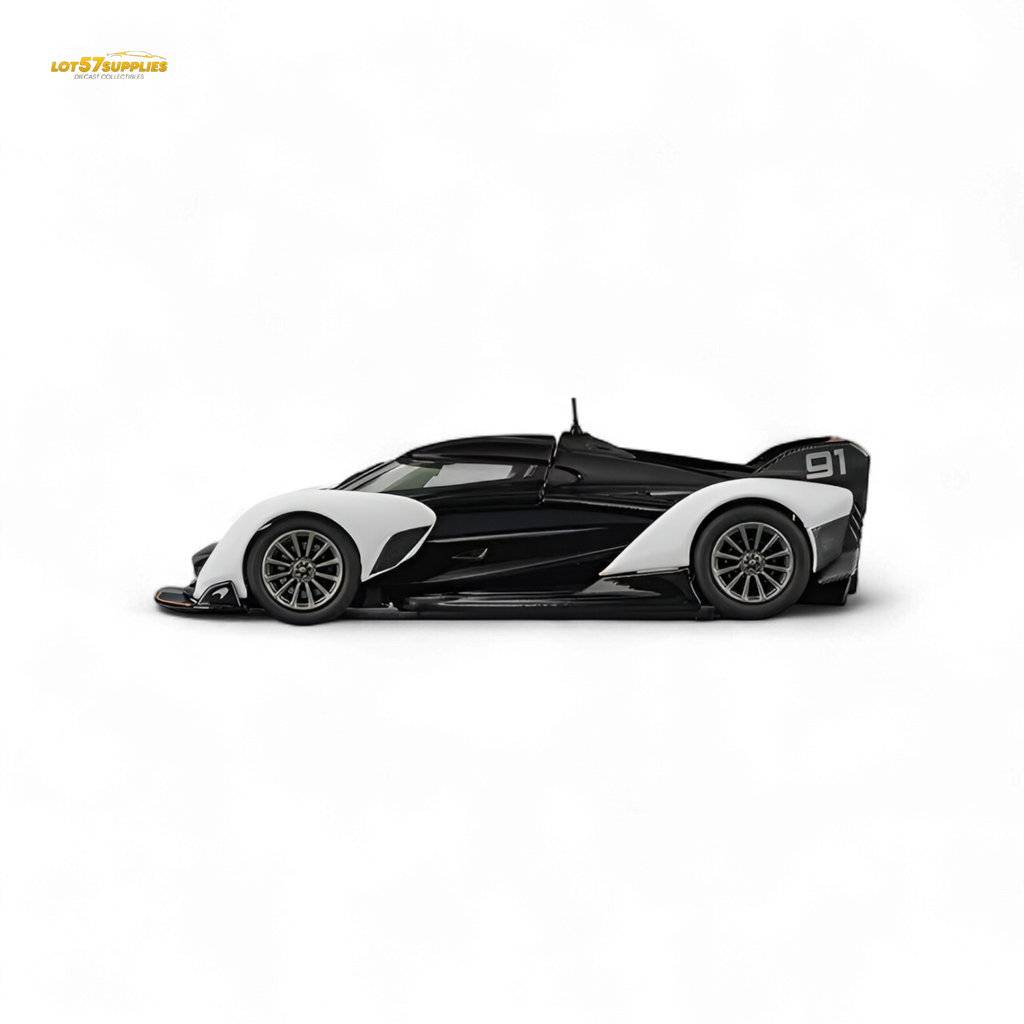 (Pre-Order) CM Model McLaren Solus GT Black White 1:64
