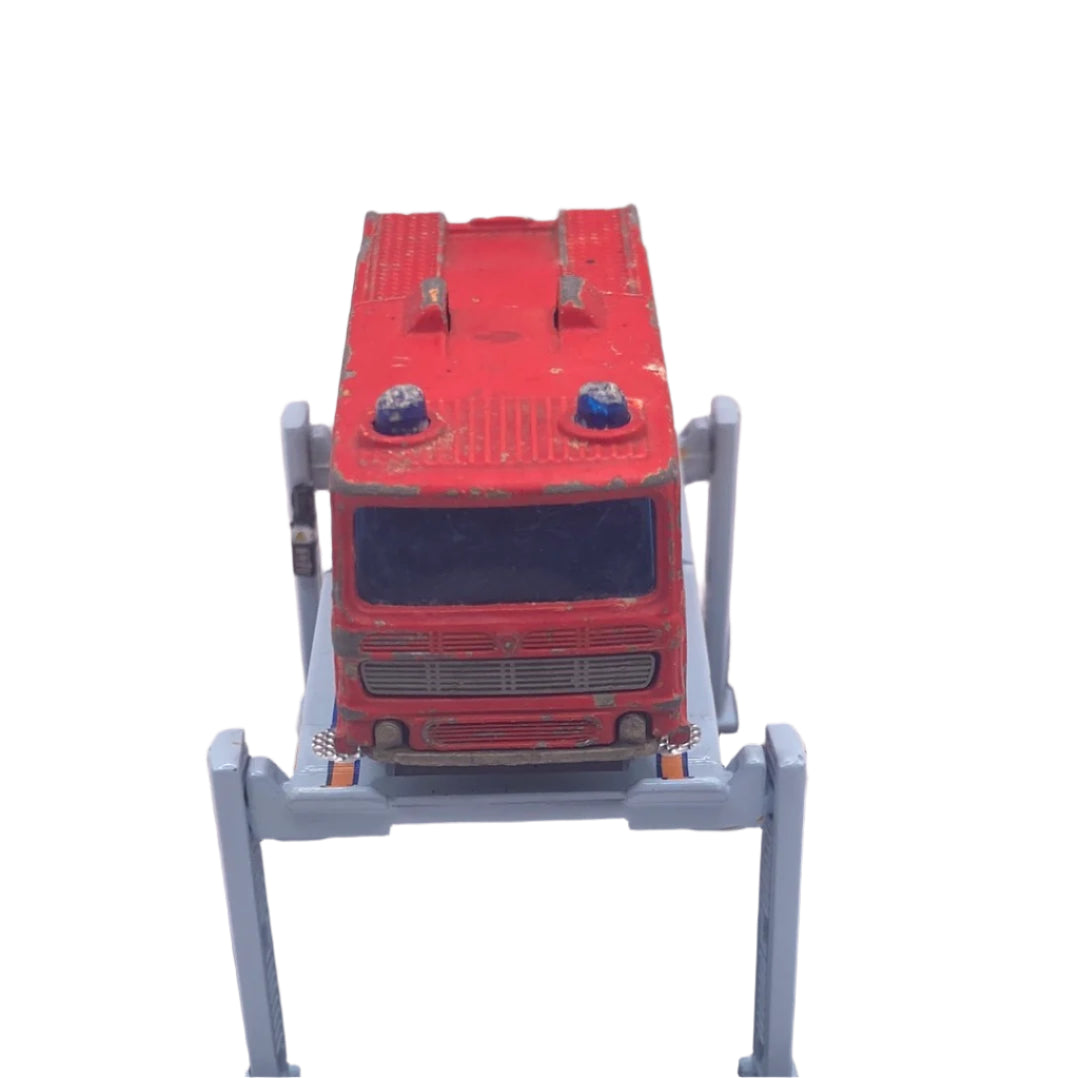 Matchbox Merryweather Fire Engine Diecast red