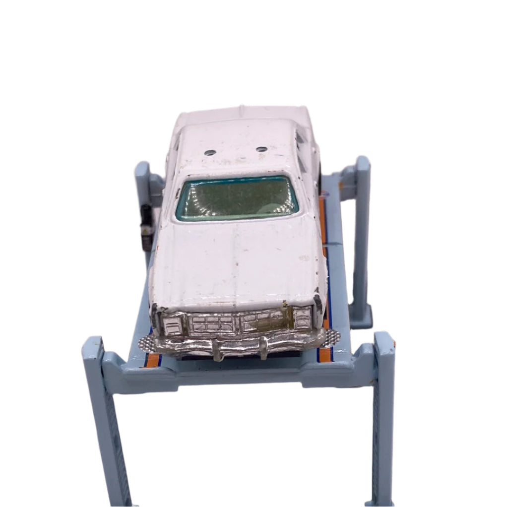 Unknown Plymouth Diecast white