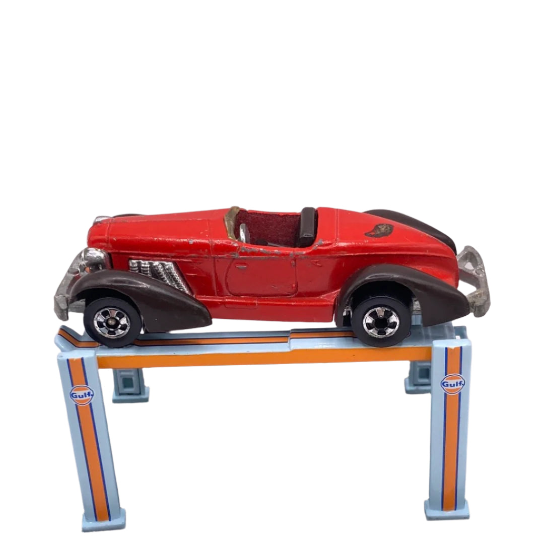 Hot Wheels Auburn 852 Diecast red
