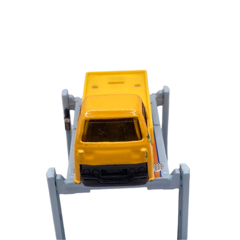 Unknown Truck Diecast yellow