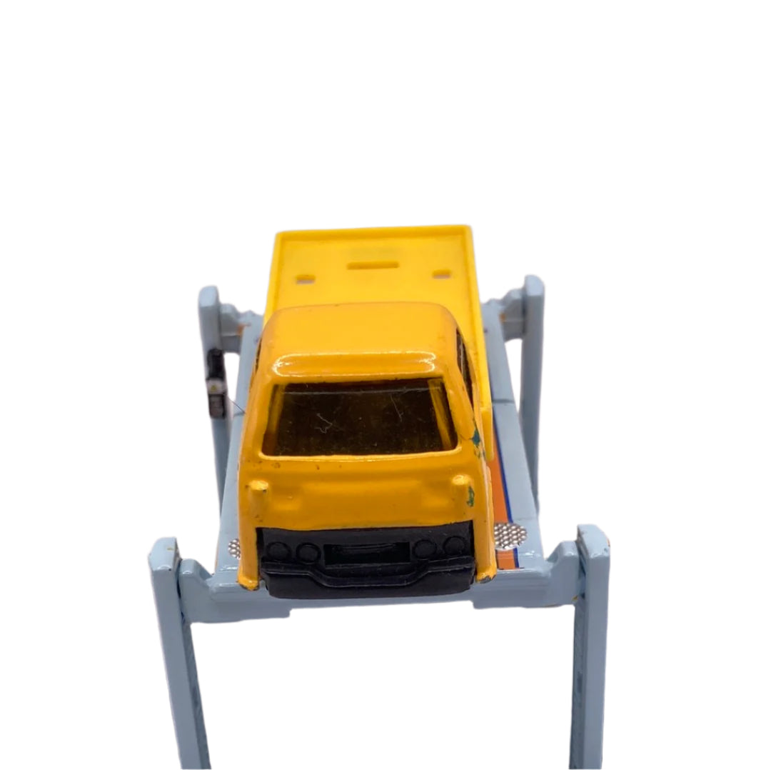 Unknown Truck Diecast yellow