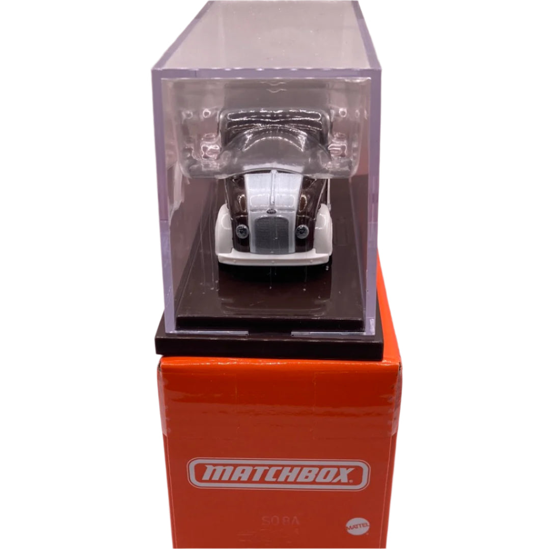 Matchbox Divco Milk Truck Diecast brown/white