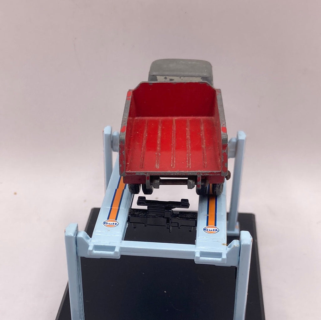 Matchbox Bedford 7 1/2 Ton Tipper Diecast