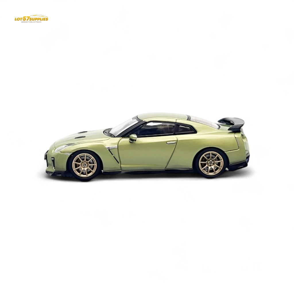 Inno64 Nissan Skyline GT-R R35 Millenium Jade 1:64