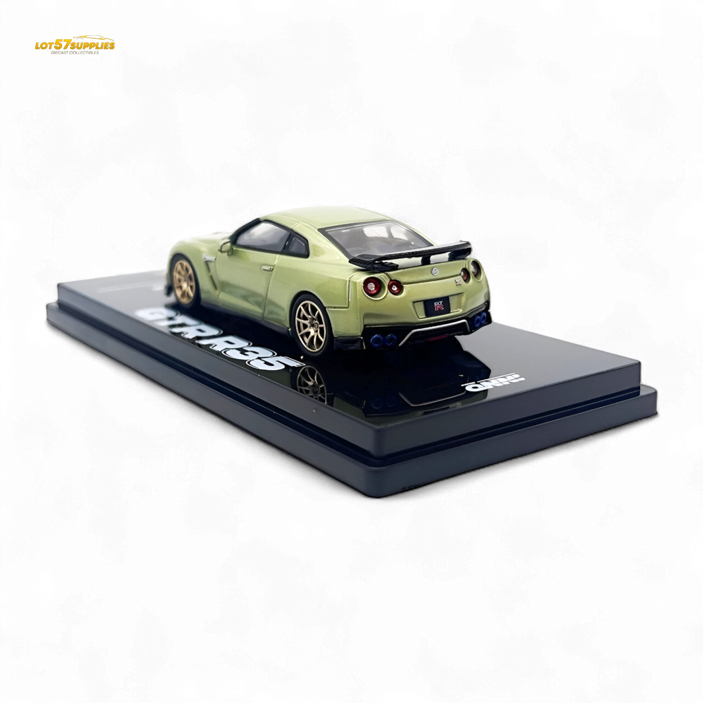 Inno64 Nissan Skyline GT-R R35 Millenium Jade 1:64